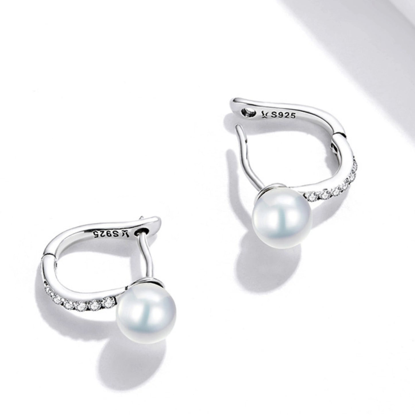 Crystal Pearl & Snowflake Stud Earrings - MARCOSELLE