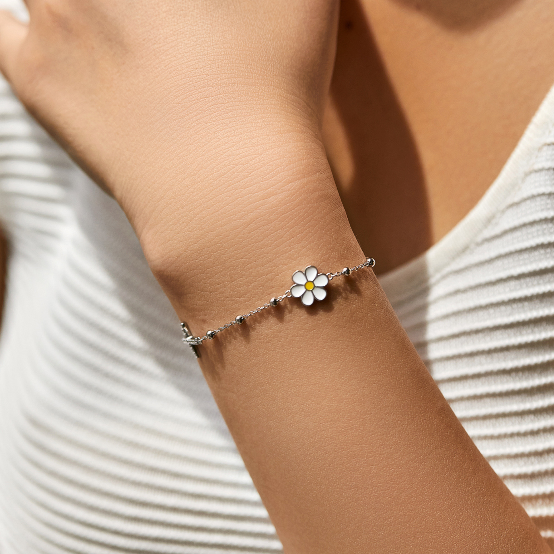 Enamel Daisy Bracelet - MARCOSELLE