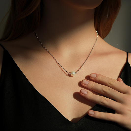 Elegant Crystal Pearl Necklace