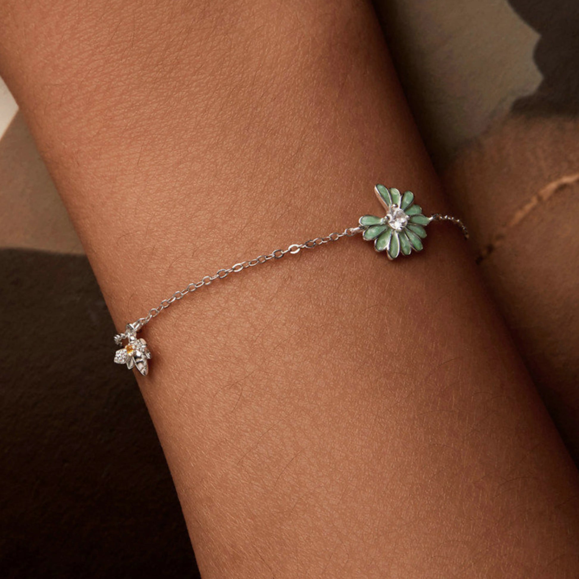 Enamel Daisy Bracelet MARCOSELLE