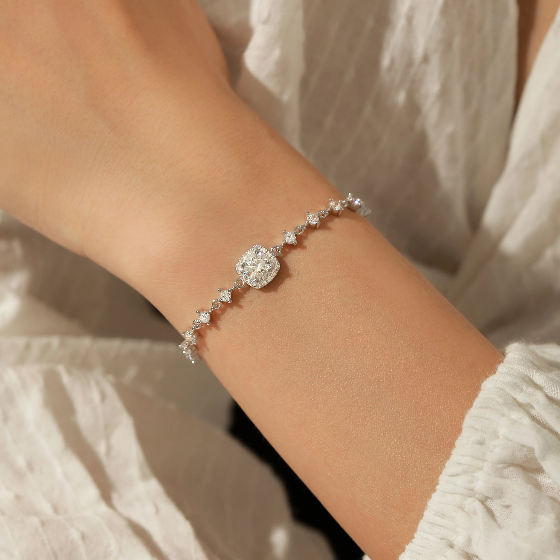 Moissanite Luxury Bracelet - MARCOSELLE