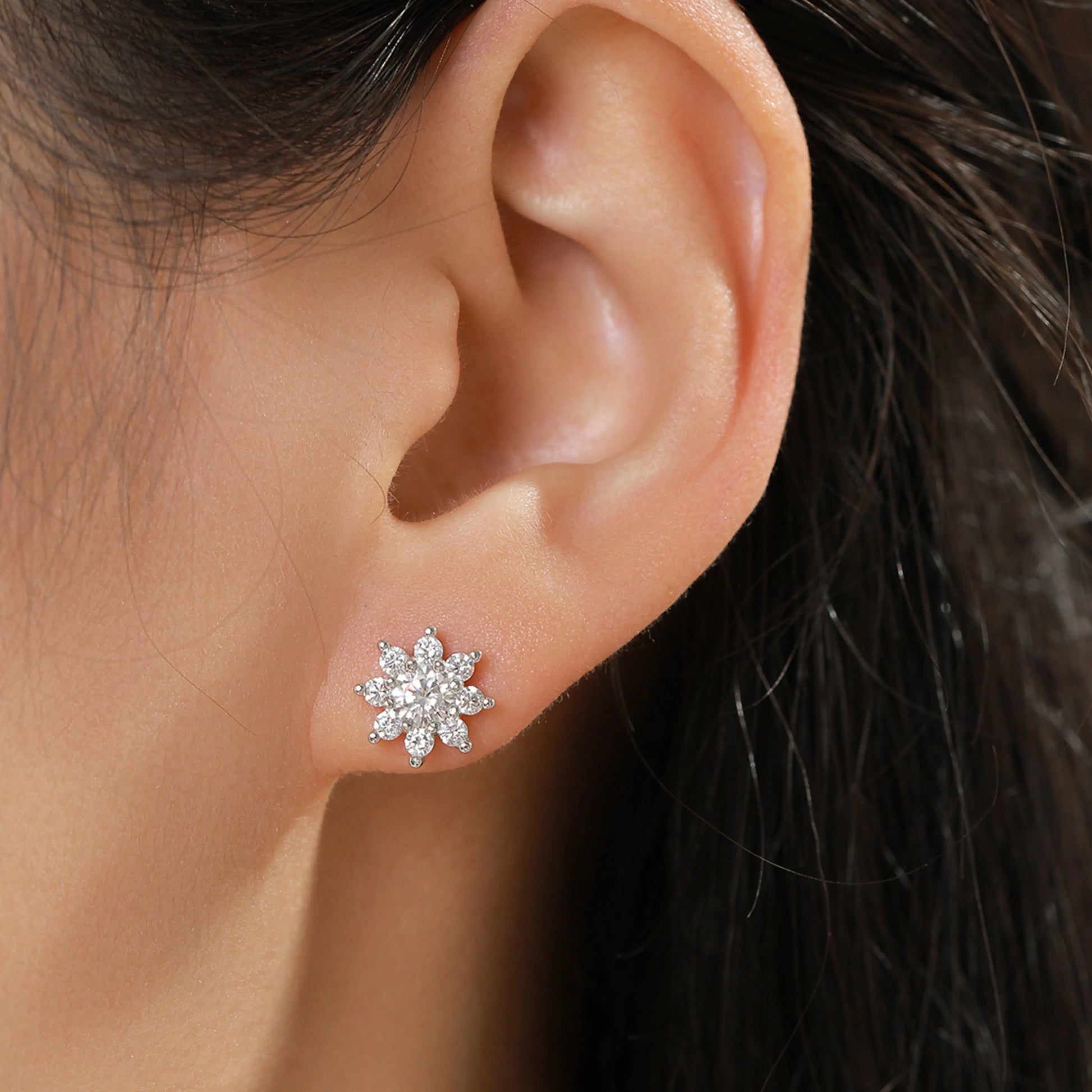 Flower Stud Earrings - MARCOSELLE