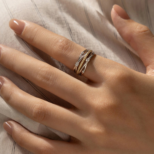 Twist Line CZ Ring - MARCOSELLE